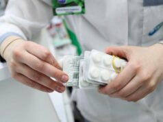 Врачи раскрыли опасность приема лекарств для усиления иммунитета