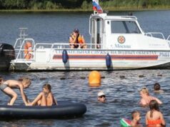 Врачи рассказали, что произойдет при купании в непроверенных водоемах