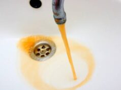 «Люди верят в чудеса»: Эксперт заявил о серьезных проблемах с качеством воды