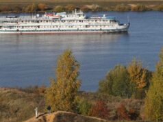 Путин поручил рассмотреть вопрос снижения НДС для туротрасли