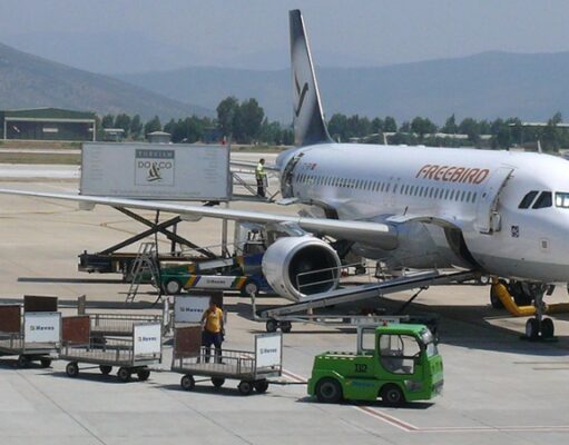 В Генконсульстве РФ пояснили ситуацию с задержкой двух рейсов в Анталье