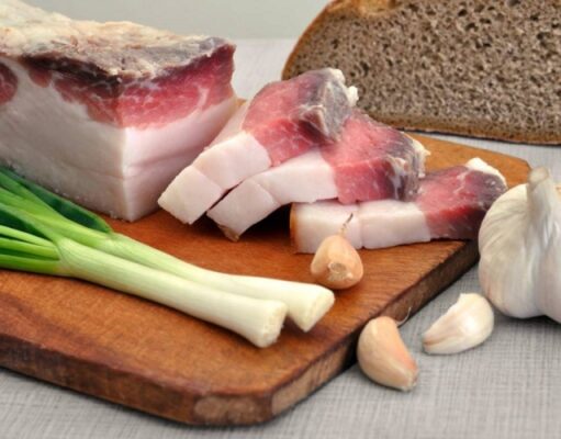 Достигла рекордных отметок: эксперты рассказали о подорожании сала в Украине