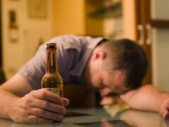 Как не поддаться на уговоры знакомых выпить спиртное: советы нарколога