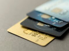 Объем безнадежной просрочки по кредитным картам превысил 100 млрд рублей