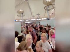 Россияне рассказали о гигантских очередях в аэропорту Шарм-эш-Шейха