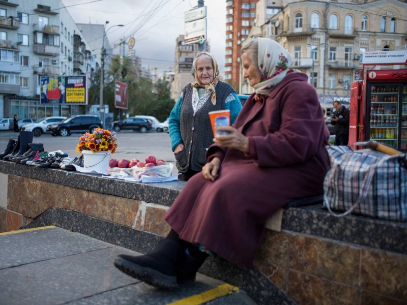 Соцопрос: украинцы назвали виновного в ухудшении своего материального положения