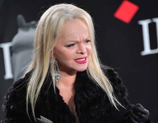 Живет в полном одиночестве и ждет смерти: что стало с первым мужем-инвалидом Ларисы Долиной