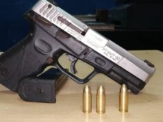 Преподаватель права пришел на лекцию с оружием в университет Москвы