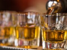 Врач рассказал, сколько нужно пить, чтобы считаться алкоголиком