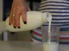 Врачи назвали продукт — причину возникновения акне