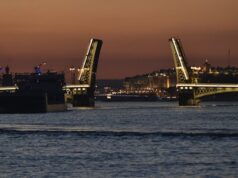 Турагент рассказала о пяти направлениях для парного отдыха в РФ