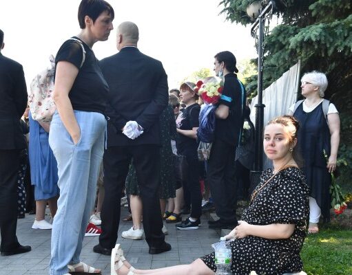 Гниет: Издыхающий Губин поддержал разврат на могиле Шатунова