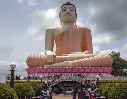 Шри-Ланка заявила о готовности выдавать банковские карты российским туристам