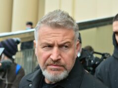 Другая жизнь: опустивший руки Агутин отчалил из дома после измены