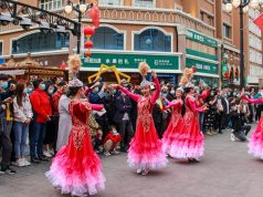 Российские туроператоры начали продажу первых турпакетов в Китай