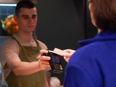 Платежную карту для иностранцев могут запустить в РФ в начале 2024 года