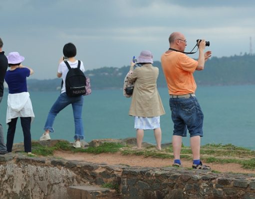 Посольство РФ в Шри-Ланке призвало россиян вернуться на родину