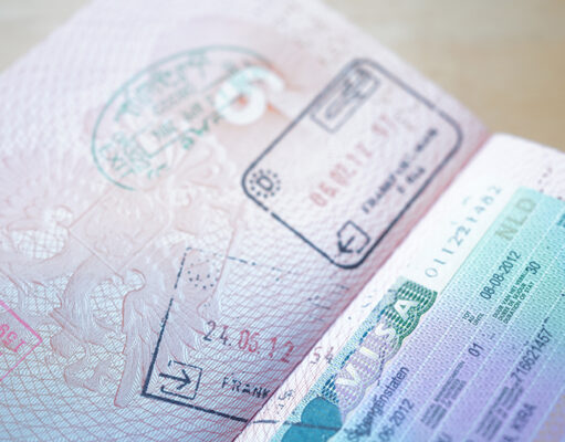 Россиянам стало проще оформить шенгенскую визу