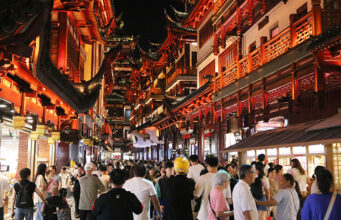 Россиянам назвали популярные направления для путешествия в Китай